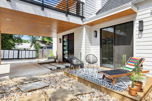 909 W Annie ST 2, Austin, TX 78704