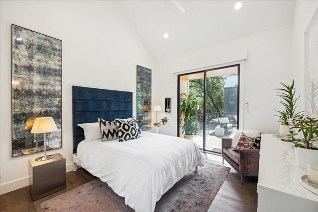 909 W Annie ST 2, Austin, TX 78704