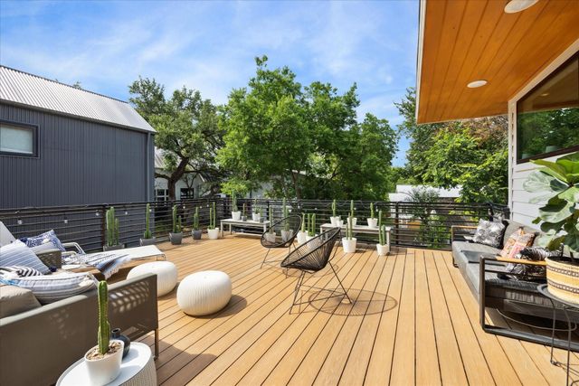 909 W Annie ST 2, Austin, TX 78704