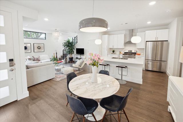 909 W Annie ST 2, Austin, TX 78704
