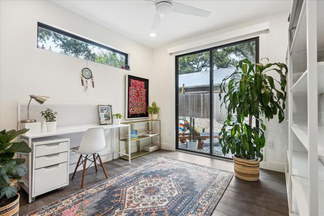 909 W Annie ST 2, Austin, TX 78704