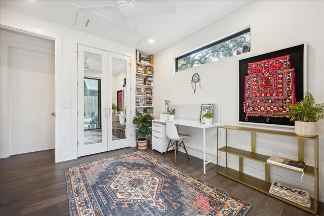 909 W Annie ST 2, Austin, TX 78704