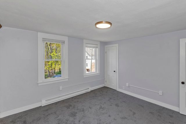 19 Church St, Agawam, MA 01001