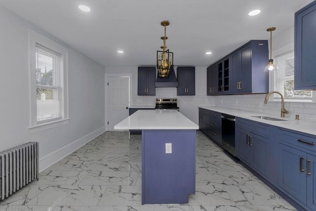 19 Church St, Agawam, MA 01001