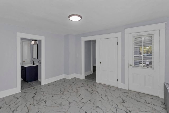 19 Church St, Agawam, MA 01001