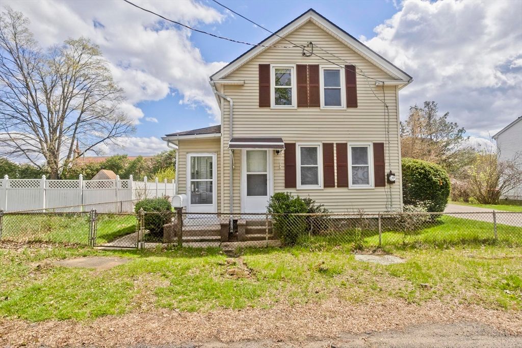 19 Church St, Agawam, MA 01001