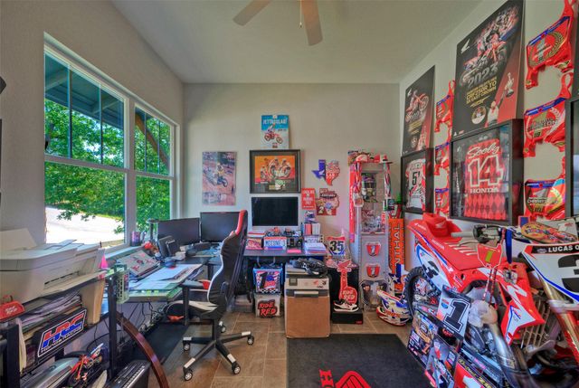 108 Pukoo DR, Bastrop, TX 78602