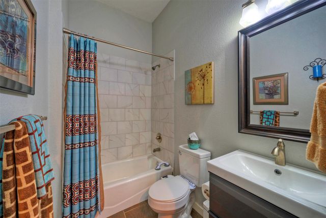 108 Pukoo DR, Bastrop, TX 78602