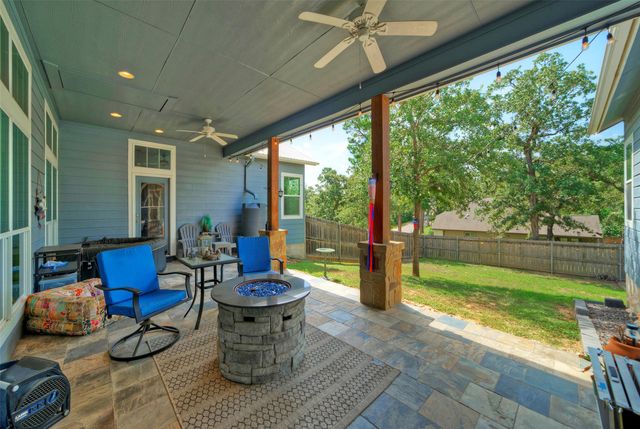 108 Pukoo DR, Bastrop, TX 78602