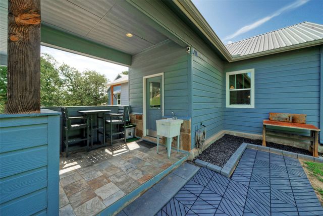 108 Pukoo DR, Bastrop, TX 78602