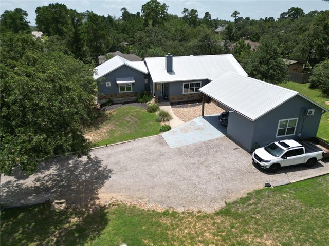108 Pukoo DR, Bastrop, TX 78602