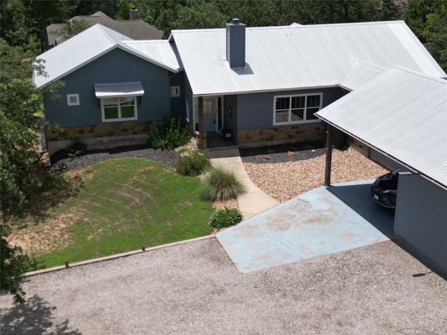 108 Pukoo DR, Bastrop, TX 78602