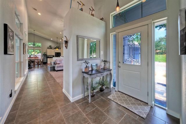 108 Pukoo DR, Bastrop, TX 78602