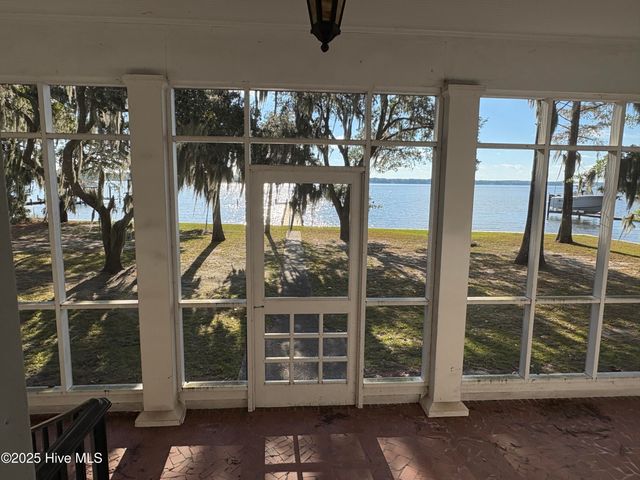 314 Sunnyside Drive, Washington, NC 27889