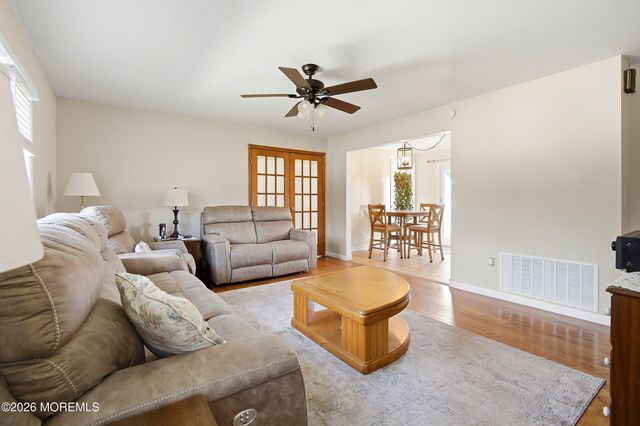 1417 Anchor Avenue, Beachwood, NJ 08722
