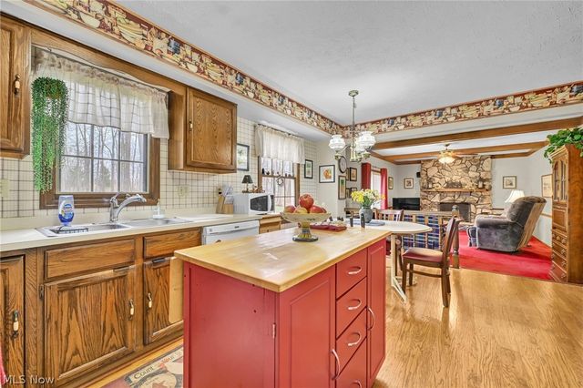 15888 Inglewood Drive, Strongsville, OH 44136