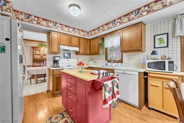 15888 Inglewood Drive, Strongsville, OH 44136