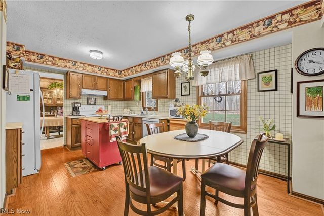 15888 Inglewood Drive, Strongsville, OH 44136