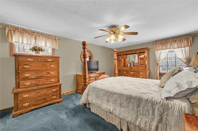 15888 Inglewood Drive, Strongsville, OH 44136