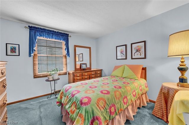 15888 Inglewood Drive, Strongsville, OH 44136