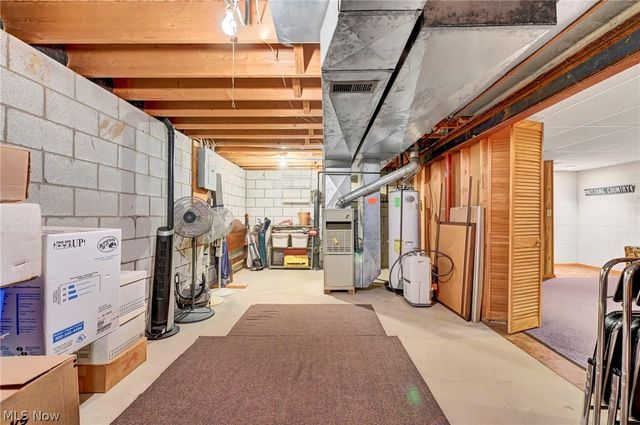 15888 Inglewood Drive, Strongsville, OH 44136