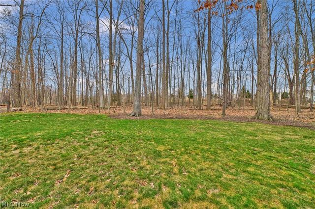 15888 Inglewood Drive, Strongsville, OH 44136