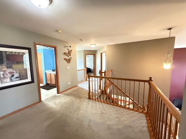 2023 Crosswind Drive, Plainfield, IL 60586