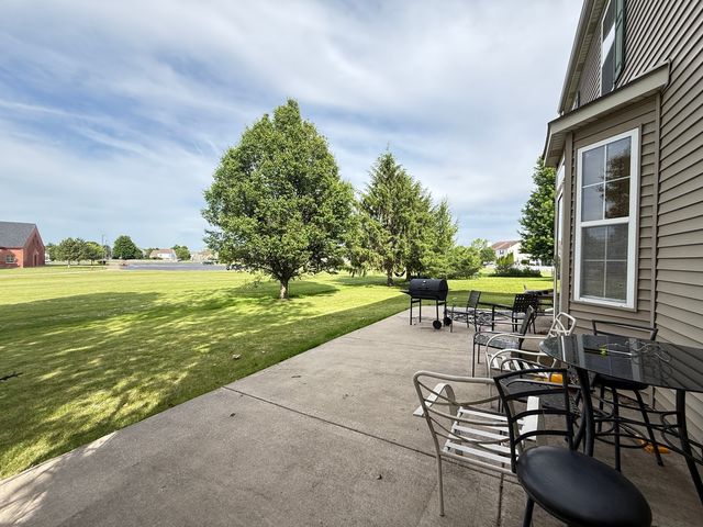 2023 Crosswind Drive, Plainfield, IL 60586