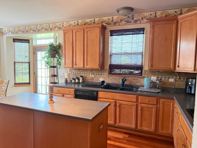 2023 Crosswind Drive, Plainfield, IL 60586