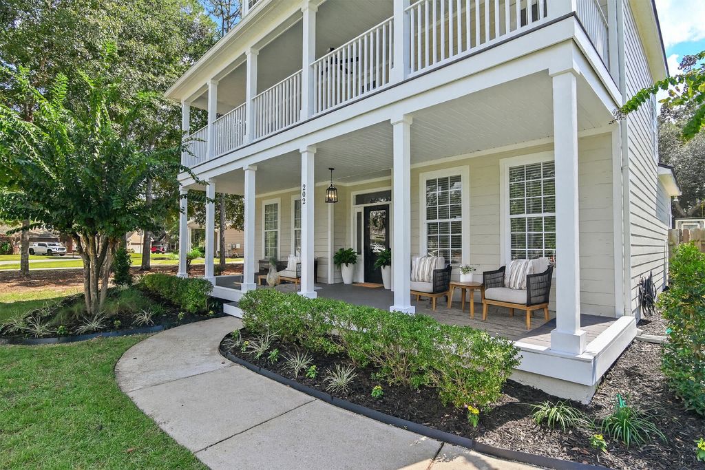 202 Concert Court, Freeport, FL 32439