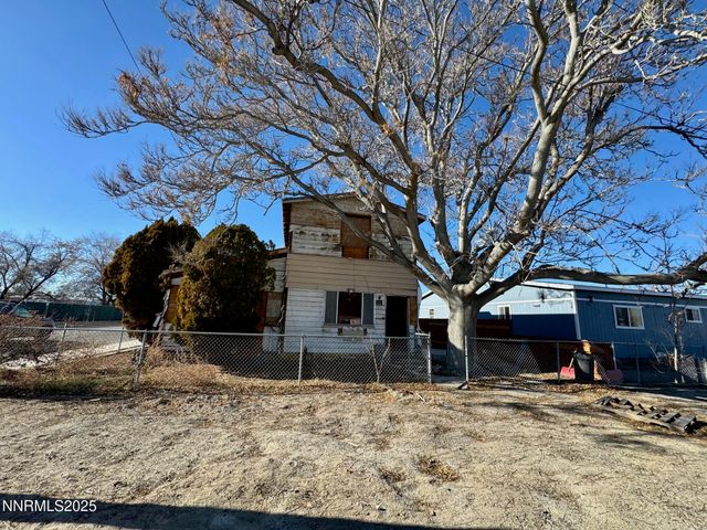 615 Grinnel Ave, Lovelock, NV 89419
