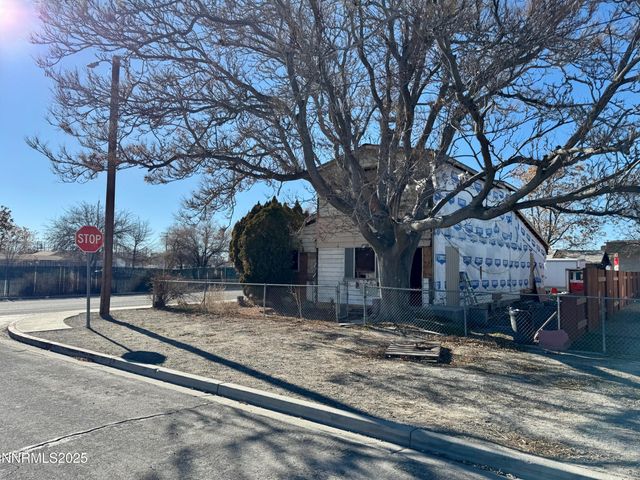 615 Grinnel Ave, Lovelock, NV 89419