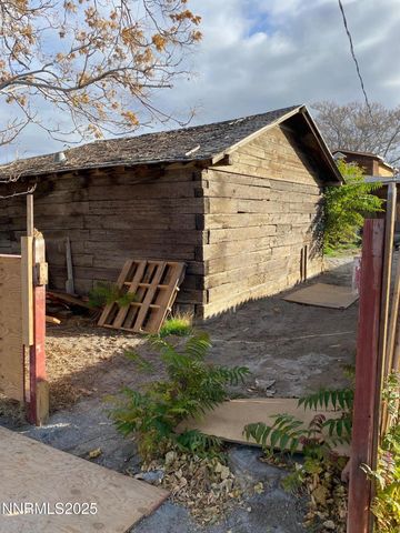 615 Grinnel Ave, Lovelock, NV 89419