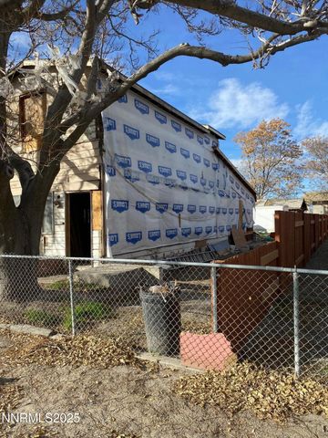 615 Grinnel Ave, Lovelock, NV 89419