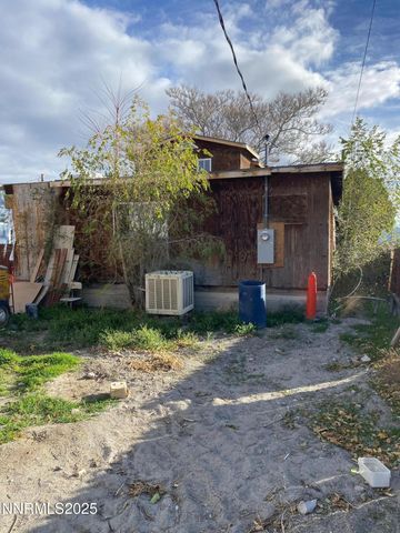 615 Grinnel Ave, Lovelock, NV 89419