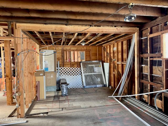 615 Grinnel Ave, Lovelock, NV 89419