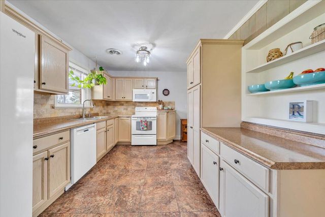 1311 Penley BLVD, Salem, VA 24153