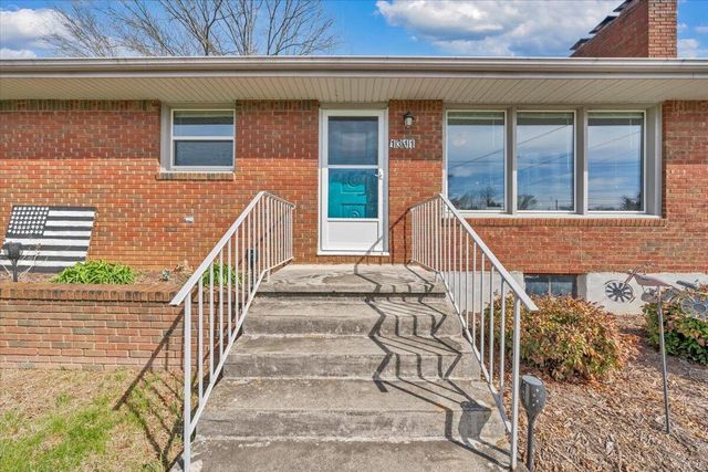 1311 Penley BLVD, Salem, VA 24153