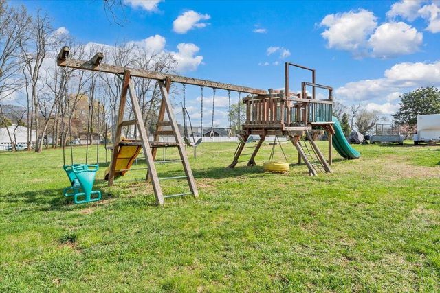 1311 Penley BLVD, Salem, VA 24153