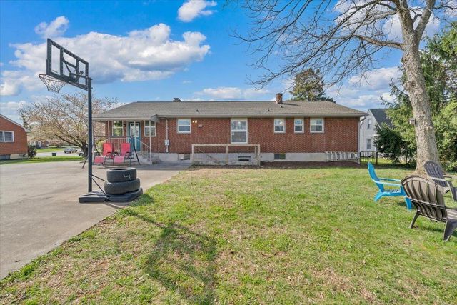 1311 Penley BLVD, Salem, VA 24153