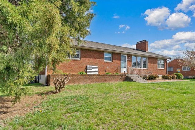 1311 Penley BLVD, Salem, VA 24153