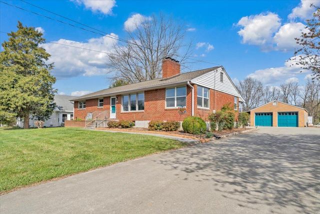 1311 Penley BLVD, Salem, VA 24153