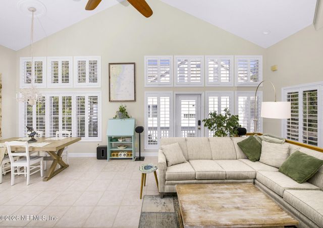 2999 1ST Avenue B, Fernandina Beach, FL 32034