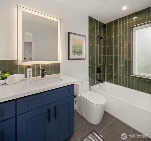 530 W Barrett Street, Seattle, WA 98119
