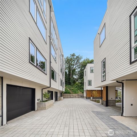 530 W Barrett Street, Seattle, WA 98119