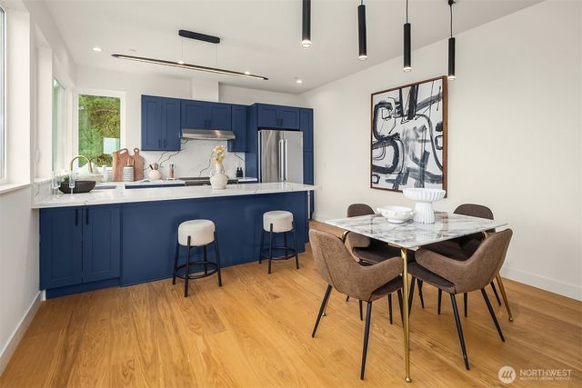 530 W Barrett Street, Seattle, WA 98119