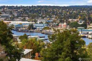 530 W Barrett Street, Seattle, WA 98119