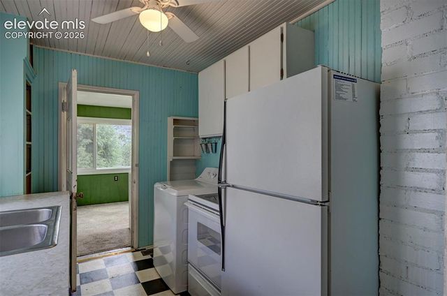 110 Duncan Avenue, Manitou Springs, CO 80829