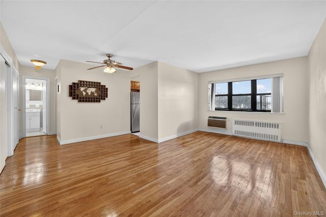 1122 Yonkers Avenue 6F, Yonkers, NY 10704