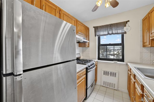 1122 Yonkers Avenue 6F, Yonkers, NY 10704